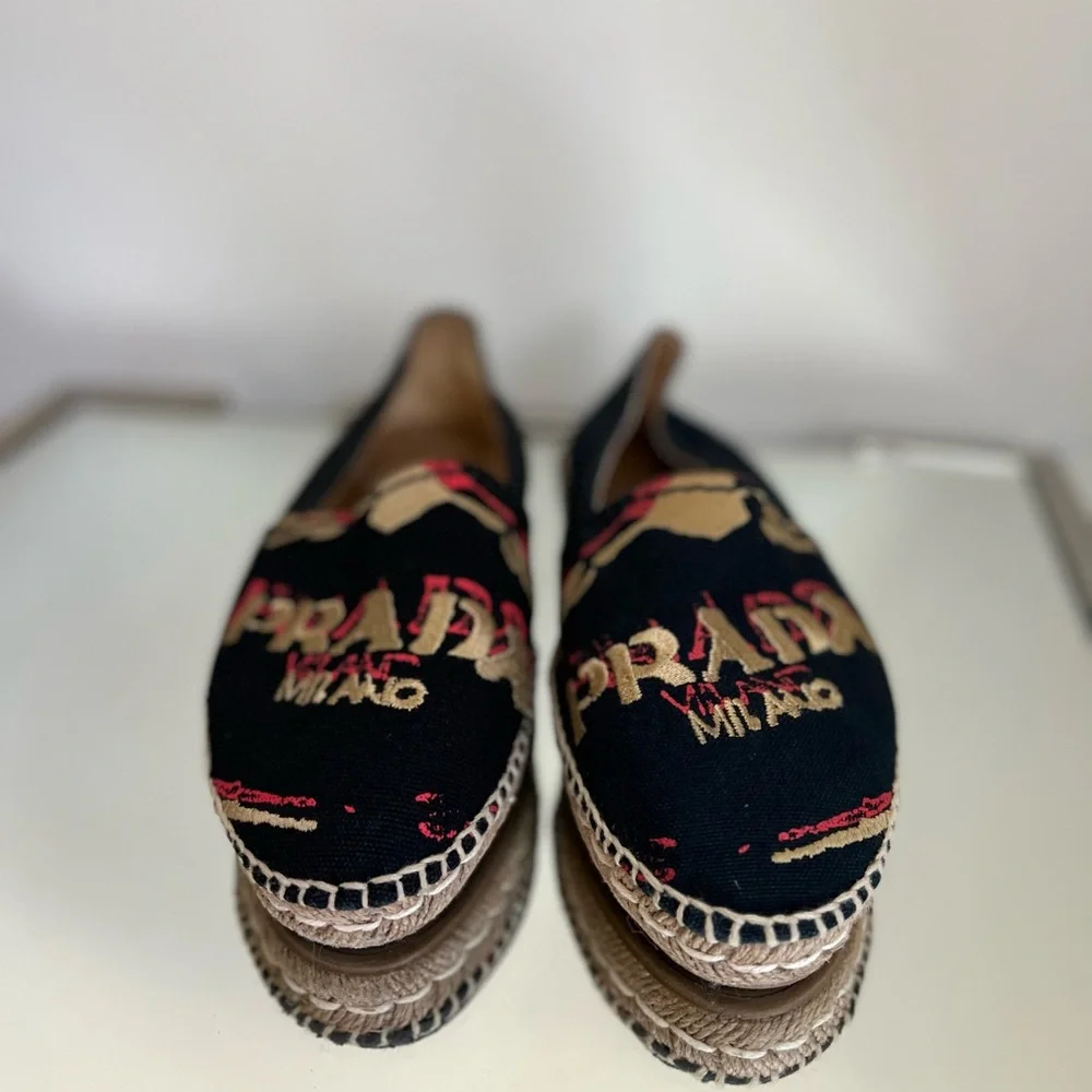 Prada excellent no